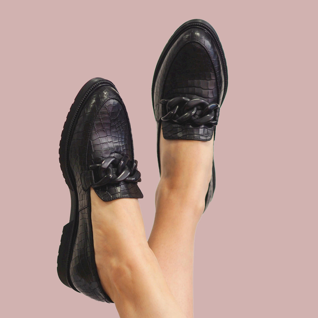 Eva chain loafer